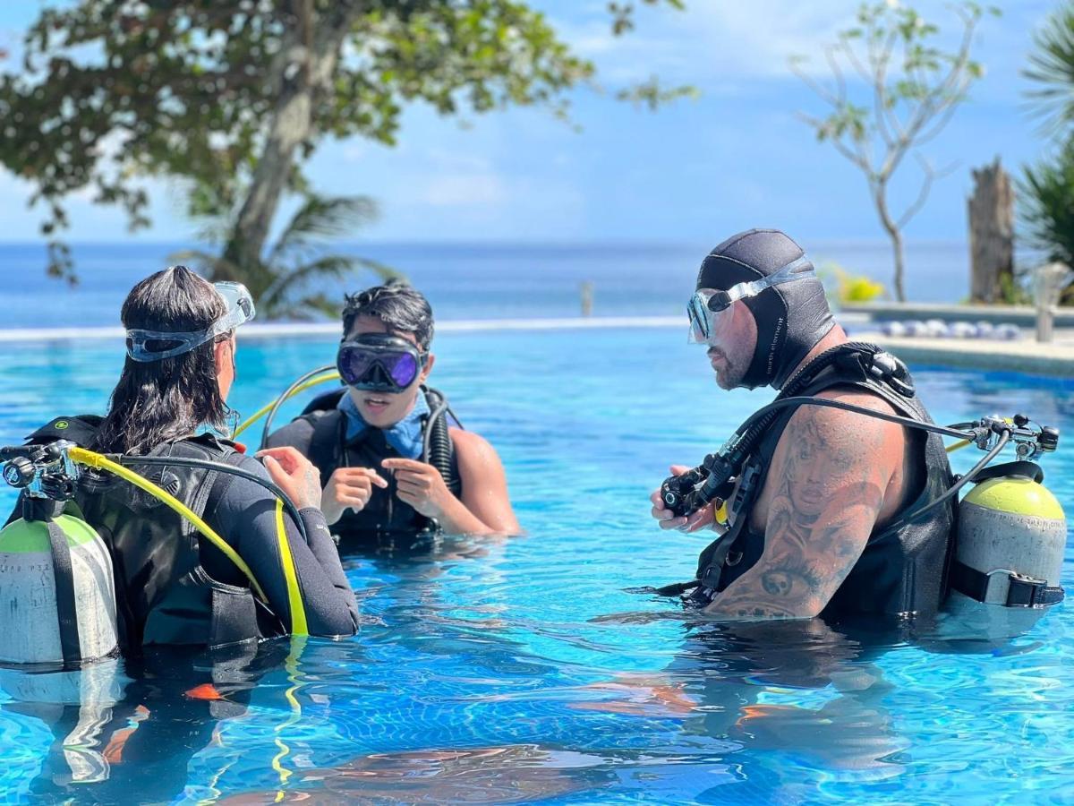 Infinity Diving Resort And Residences Dauin Eksteriør billede